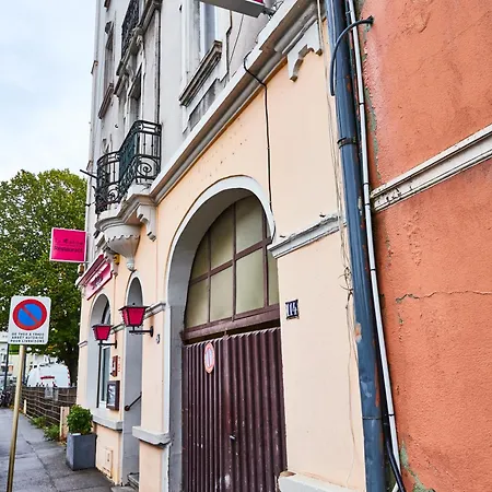 Rbb 1d-studio 1 A 2 Personnes Equipe-1er Etage